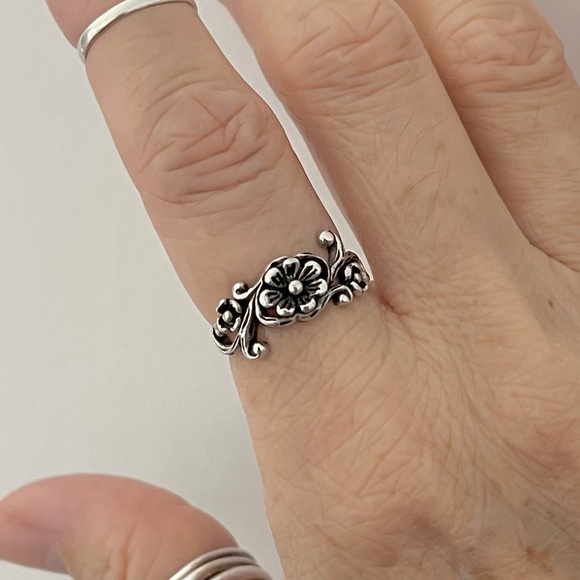 Sterling Silver Flower Ring with Swirl, Silver Rings, Floral Ring, Flowers - Picture 13 of 13